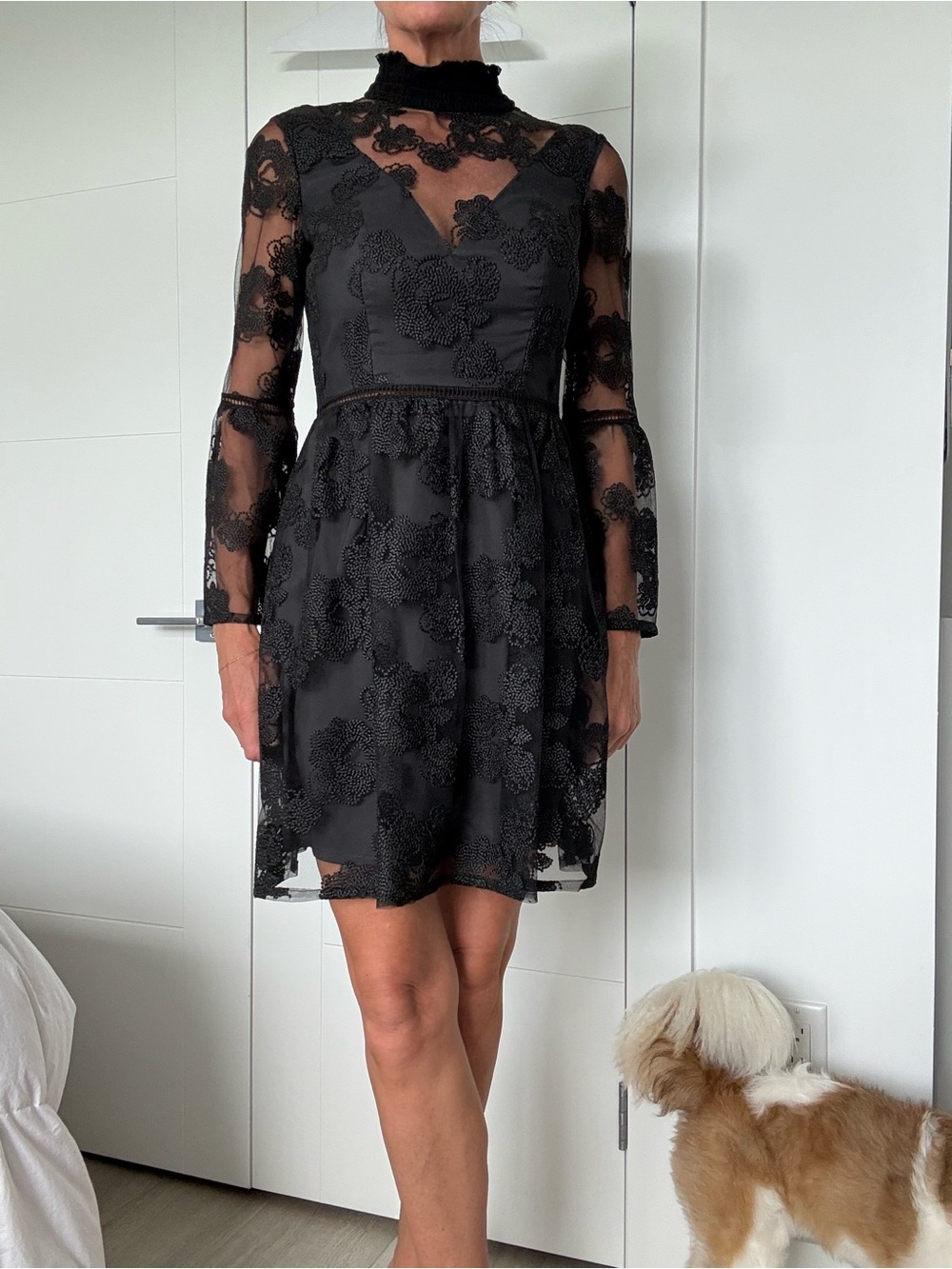 Monique Lhuillier Black Lace Long-Sleeve Cocktail Dress